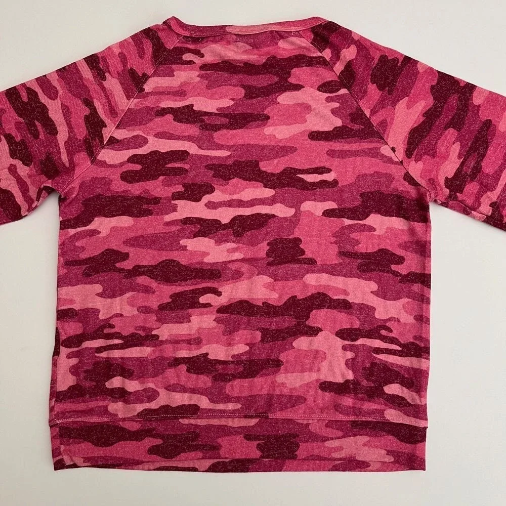 Lucky Brand Girl Youth Pink and Camo Sweaters,‎ Lucky Sweaters, Lucky Brand M10